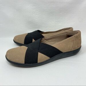 Clarks Tan Nubuck with Elastic Black Criss Cross Slide On Loafers Women’s Sz 10